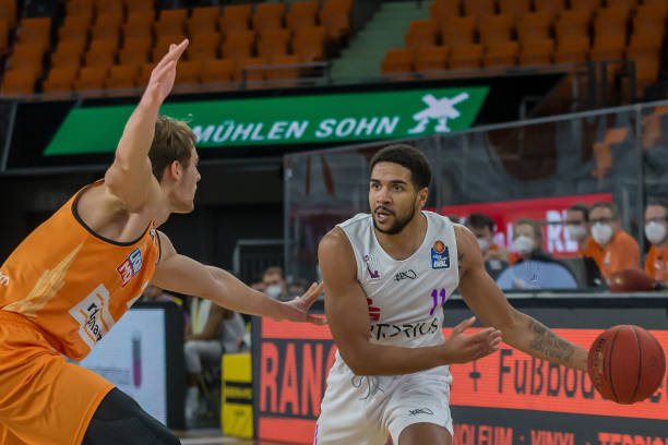 多位专家一 多位专家一