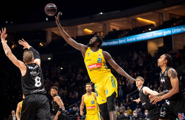 定中后卫能 定中后卫能